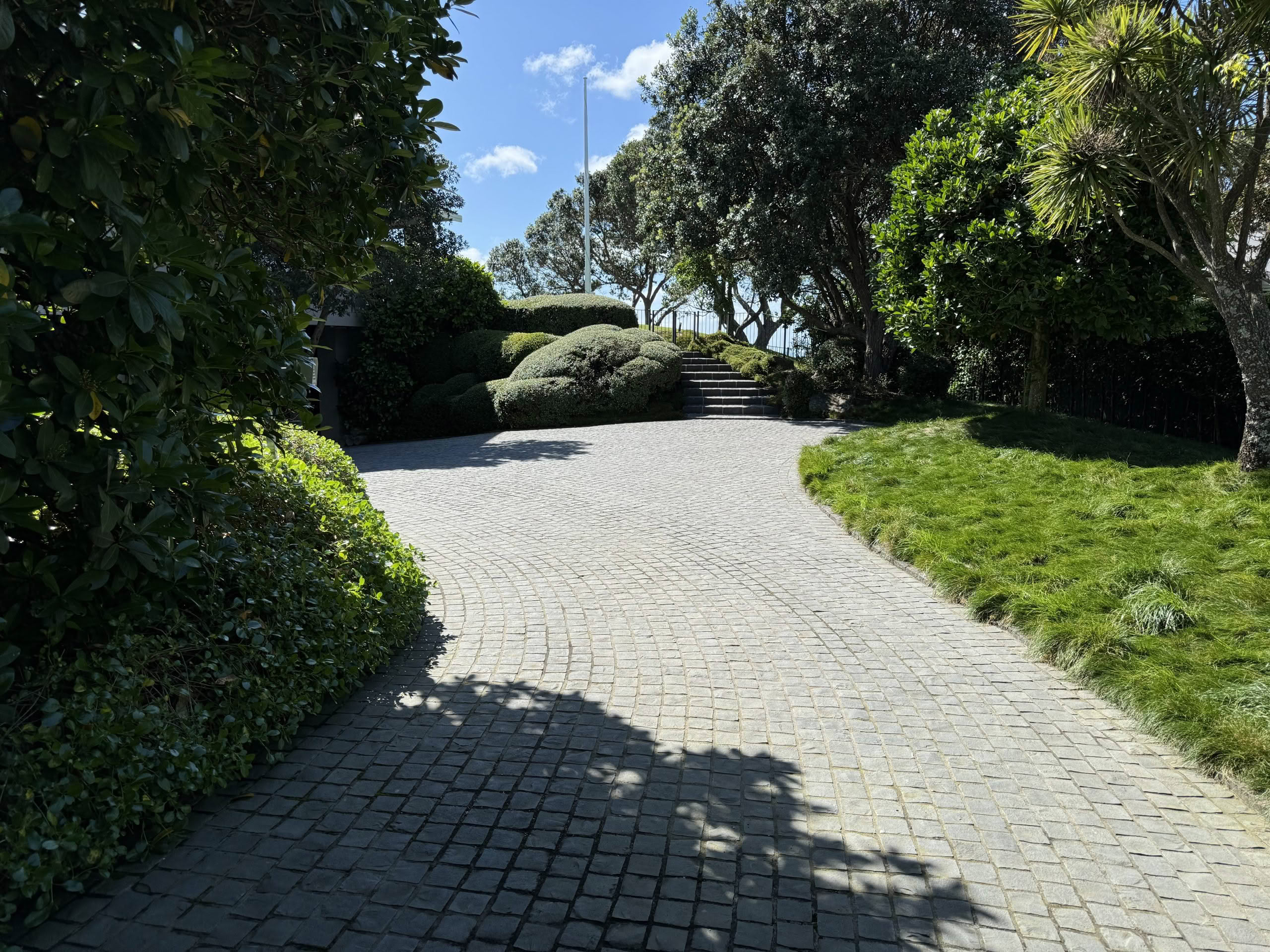 Brett Garea Environments - Registered Master Landscapers